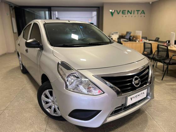 NISSAN VERSA 1.6 16V FLEXSTART V-DRIVE MANUAL NISSAN VERSA 1.6 16V FLEXSTART V-DRIVE MANUAL